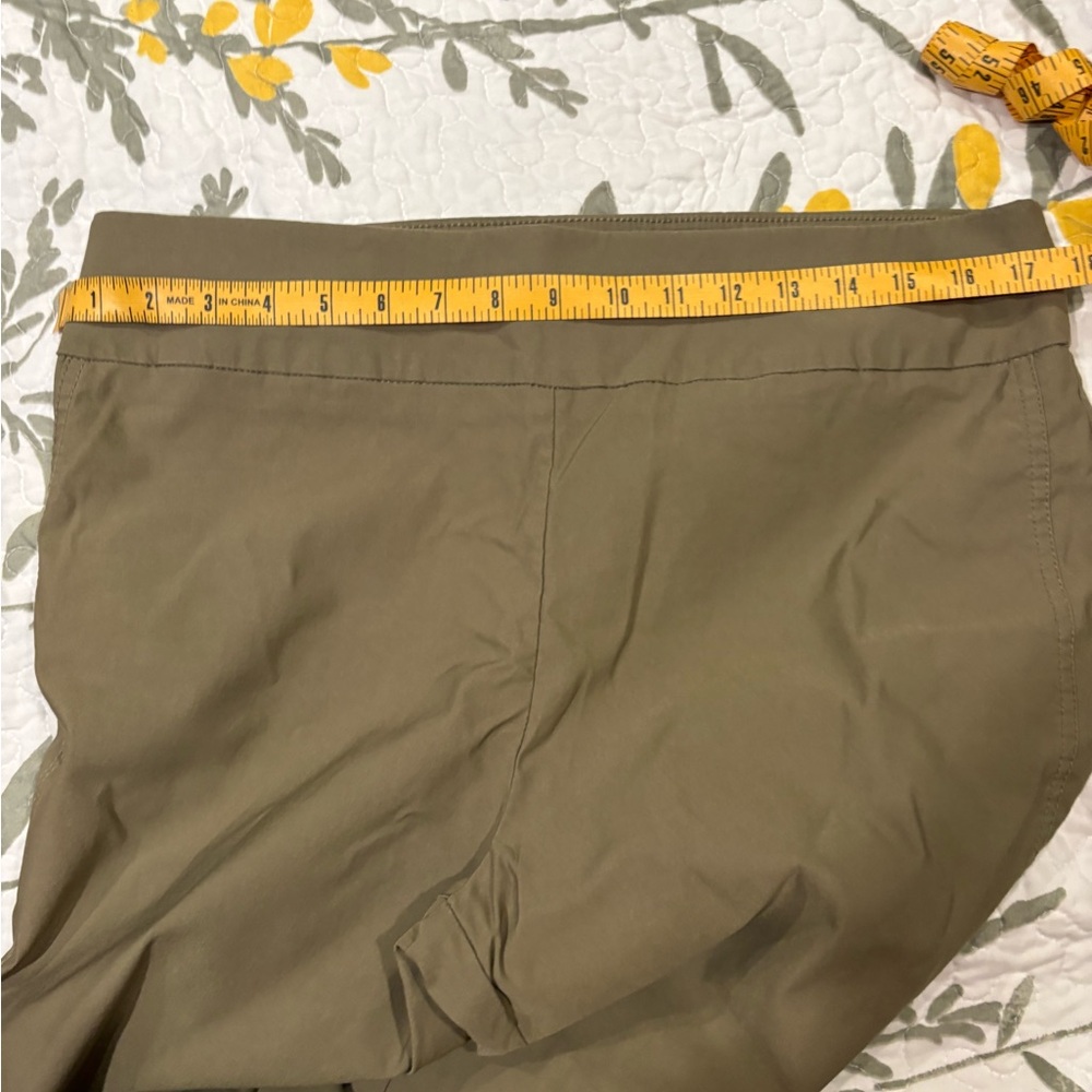 Women's Pull-On Tan Capris - Slim Comfort Fit - Picture 4 of 7